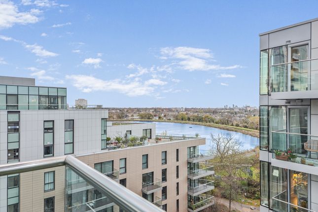 Residence Tower, Woodberry Grove, N4 3 bed apartment for sale