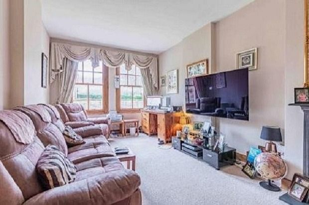 3 bed terraced house