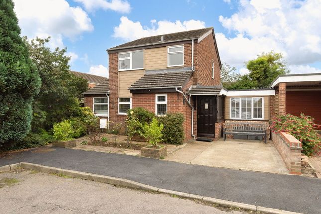 Valiant Road, St. Ives PE27 3 bed detached house for sale