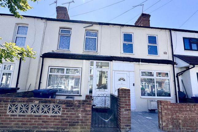Hammond Road,  Southall, UB2 3 bed terraced house for sale