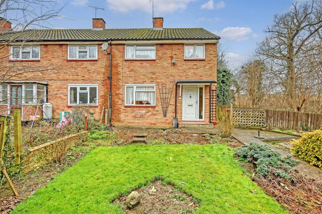 Trotters Gap, Stanstead Abbotts 3 bed end of terrace house for sale