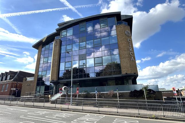 The Ring, Bracknell RG12 1 bed apartment for sale