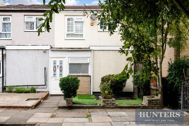 Redwood Estate, Hounslow 3 bed end of terrace house for sale