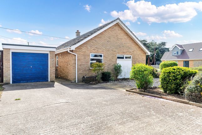 Mason Gardens, Bury St. Edmunds IP28 3 bed detached bungalow for sale