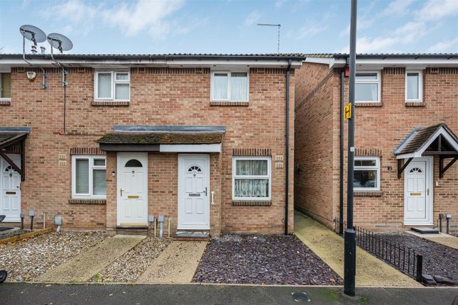 Frogmore Close, Slough 2 bed end of terrace house for sale