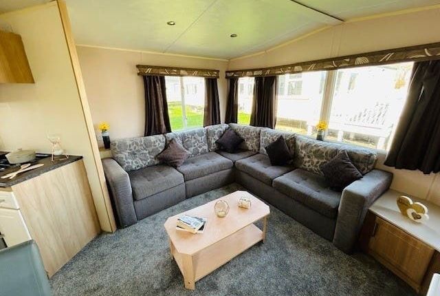 Glendale Holiday Park 3 bed park home for sale