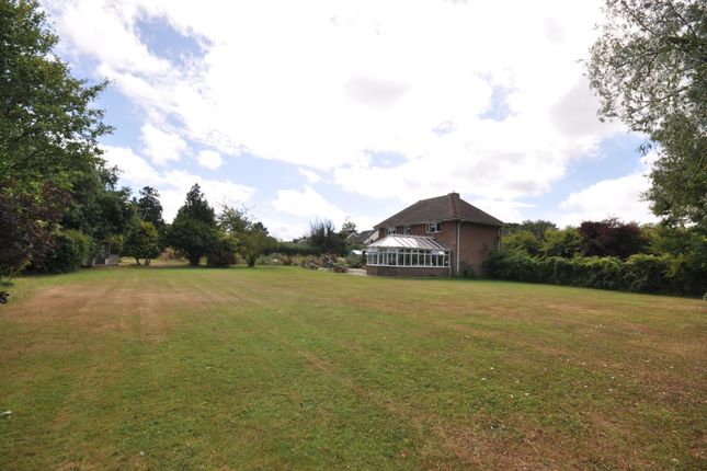 Smallfield, Horley, Surrey, RH6 4 bed detached house for sale