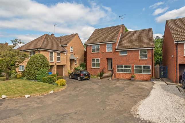 6 bedroom detached house for sale