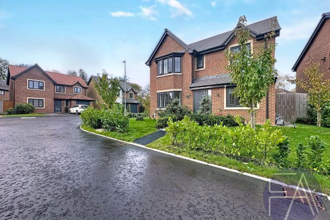 Scarisbrick Close, Lancashire PR9 4 bed detached house for sale