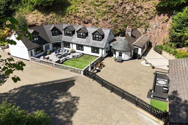 Stone Road, Tittensor, ST12 5 bed detached house for sale