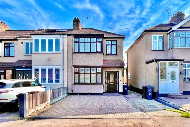 Lawrence Crescent, Dagenham, RM10 3 bed end of terrace house for sale