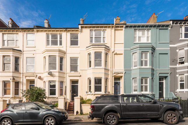 Queens Park Road, Brighton 2 bed apartment for sale