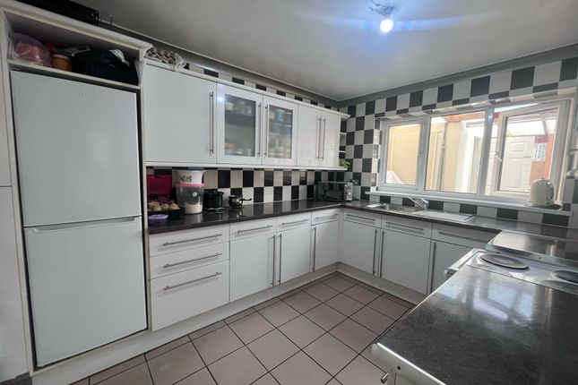 3 bed terraced house