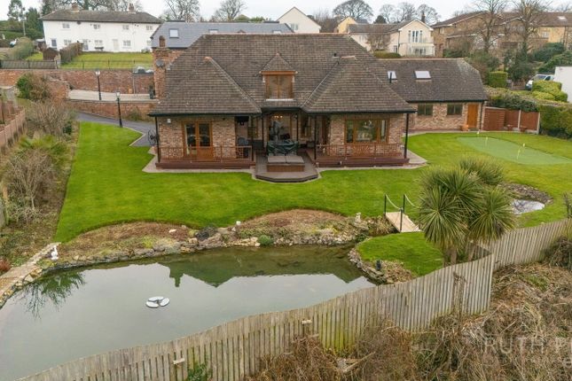 Holly Farm Court, Doncaster DN6 4 bed detached house for sale