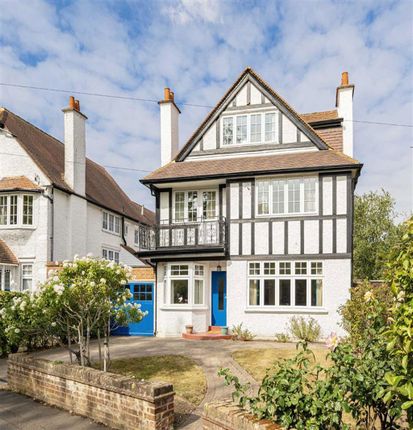 Bushy Park Gardens, Teddington TW11 5 bed detached house for sale