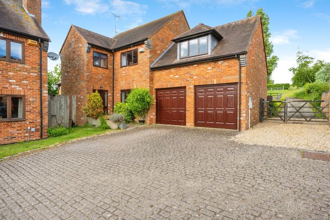 5 bed detached house