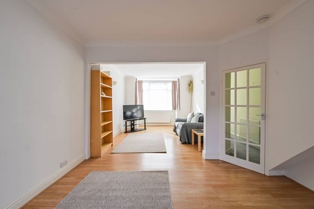 Turner Road, Walthamstow, London, E17 4 bed terraced house for sale
