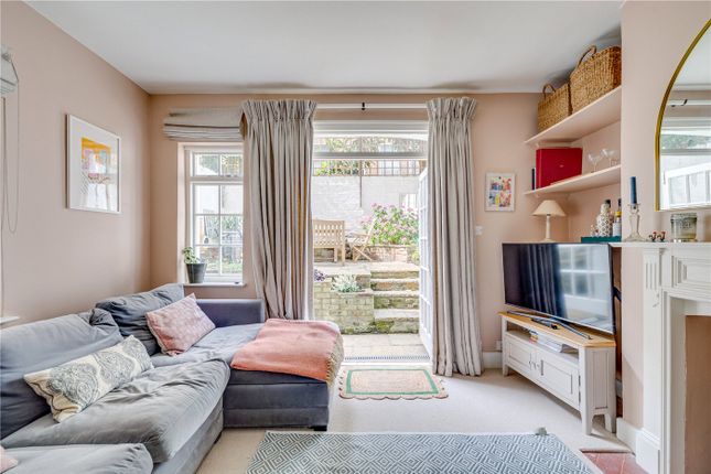 Comeragh Road, London, W14 2 bed apartment for sale