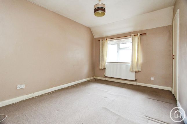 Chilton Avenue, Sittingbourne 3 bed semi