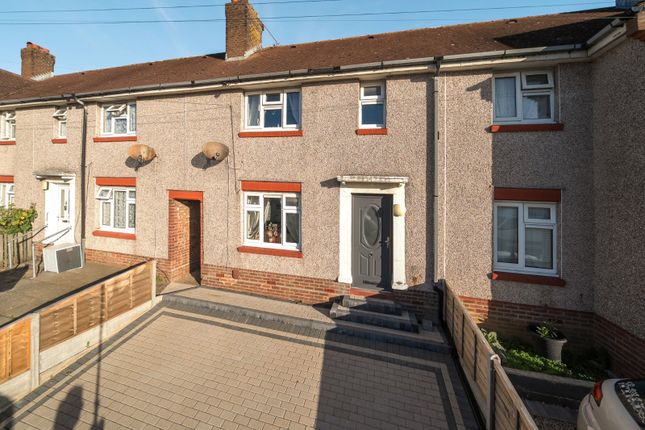 Clacton Road, Hampshire PO6 3 bed terraced house for sale