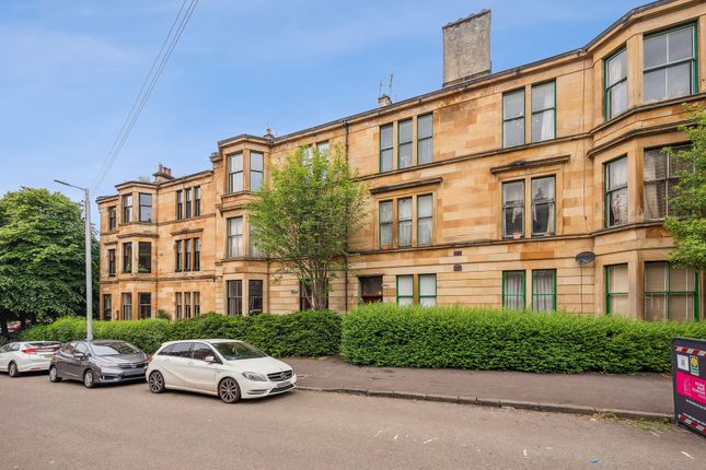 46 Herriet Street, Flat 1/1... 3 bed flat for sale