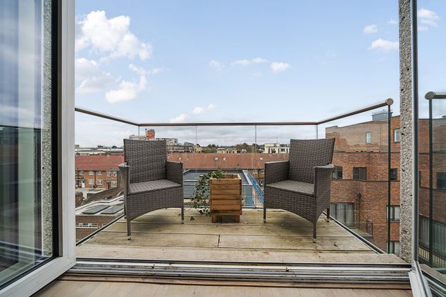 Knoll Rise, Orpington 1 bed apartment for sale