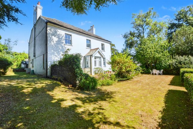 4 bedroom country house for sale