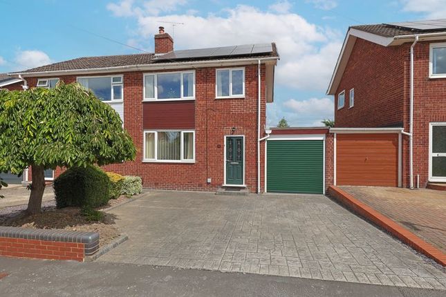 3 bedroom semi-detached house for sale