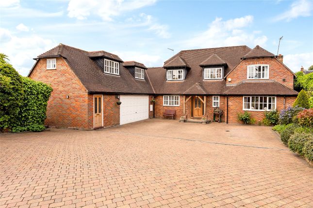 Lock Road, Marlow, Buckinghamshire, SL7 6 bed detached house for sale