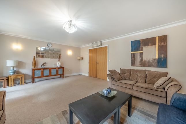 3 bed flat