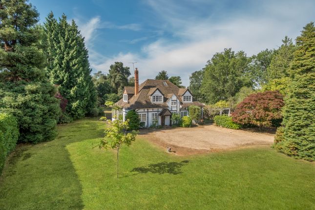 CHOBHAM 4 bed detached house for sale