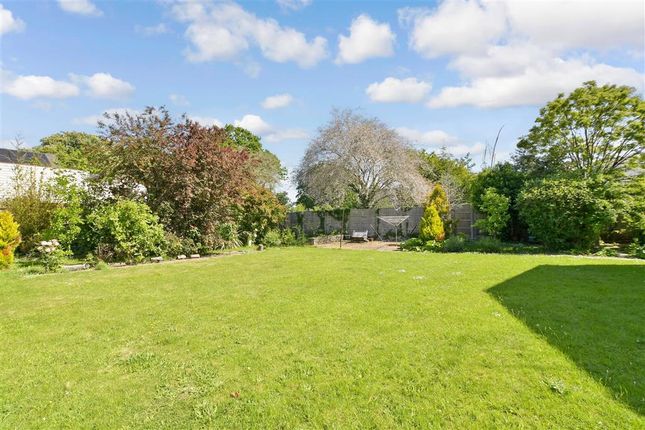 4 bed detached house