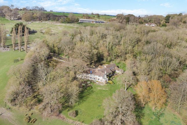 6 bedroom detached house for sale