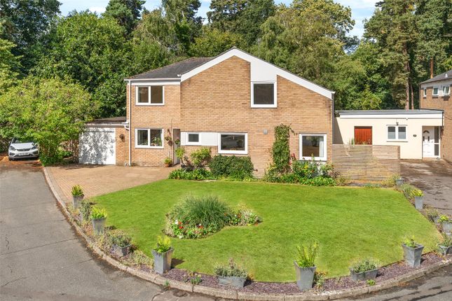 Shaftesbury Close, Berkshire RG12 5 bed detached house for sale
