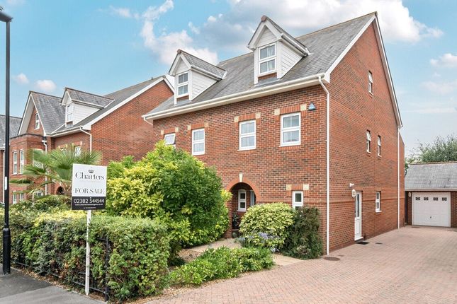 Bellemoor Road, Upper Shirley... 3 bed semi
