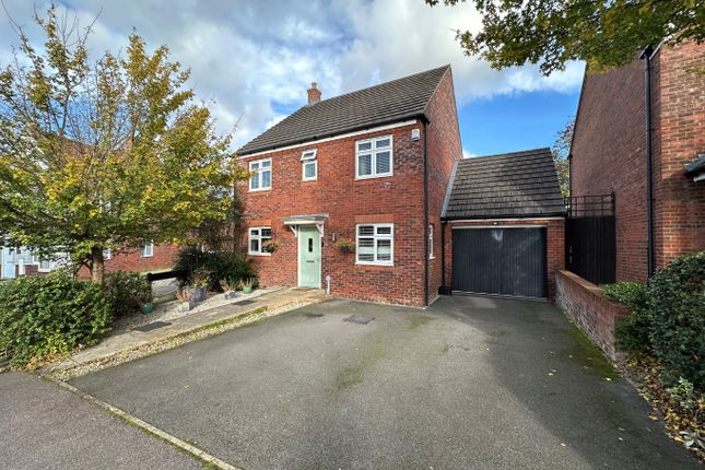 Houghton Regis, Bedfordshire LU5 4 bed detached house for sale