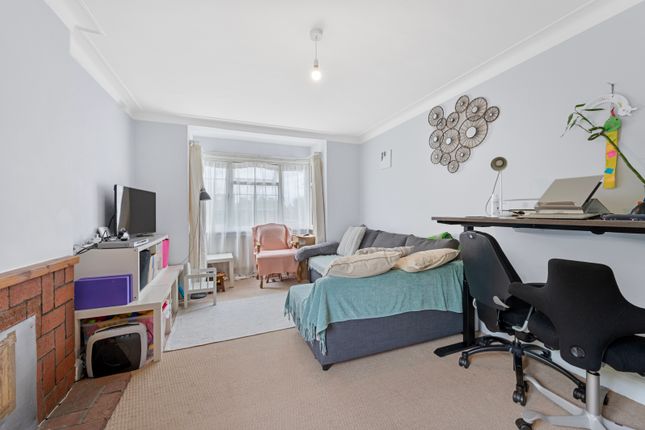 Hook Road, Surbiton KT6 1 bed apartment for sale