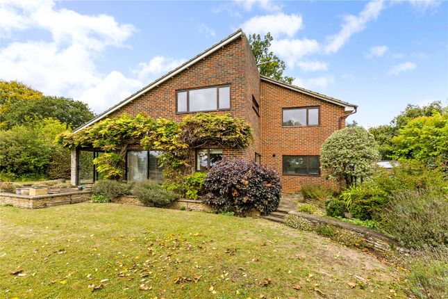 Danes Gardens, Cookham, Berkshire, SL6 3 bed detached house for sale
