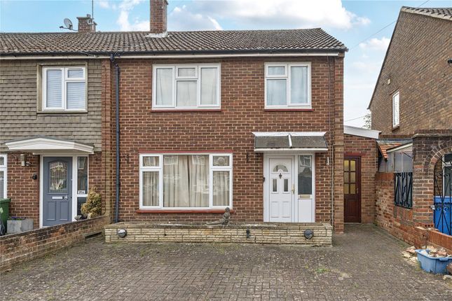 Willow Way, Aldershot GU12 3 bed terraced house for sale