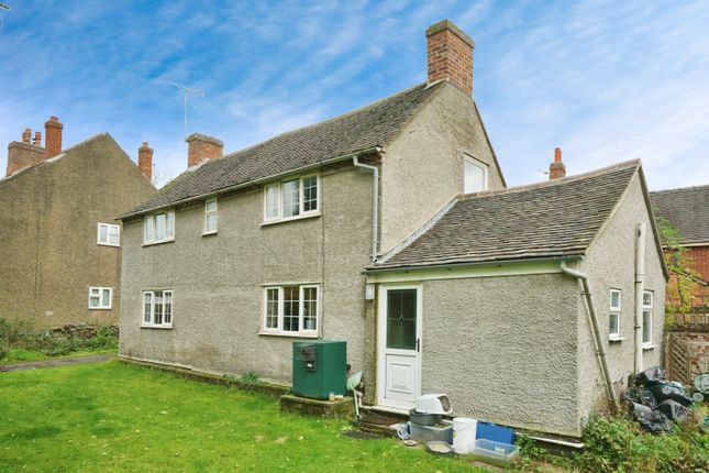 3 bed detached house
