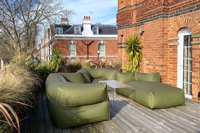 Goldhawk Road, London, W6 3 bed maisonette for sale