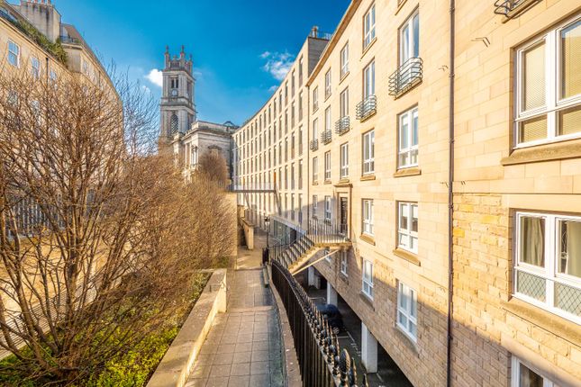 26/15 Fettes Row, New Town... 3 bed flat for sale