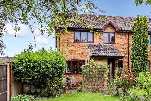 24 Woodger Close, Guildford 2 bed end of terrace house for sale