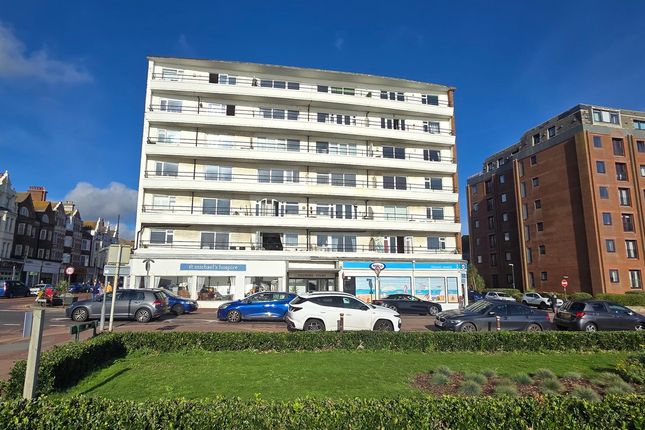 Marina, Bexhill on Sea, TN40 2 bed apartment for sale