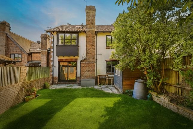 4 bedroom terraced house for sale