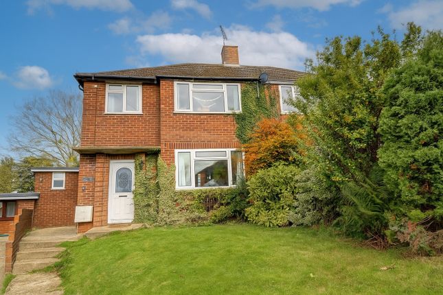 Merton Road, Buckinghamshire HP27 3 bed semi