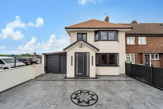 Station Crescent, Ashford TW15 3 bed end of terrace house for sale