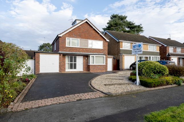 Broughton Road, Stourbridge DY9 3 bed detached house for sale