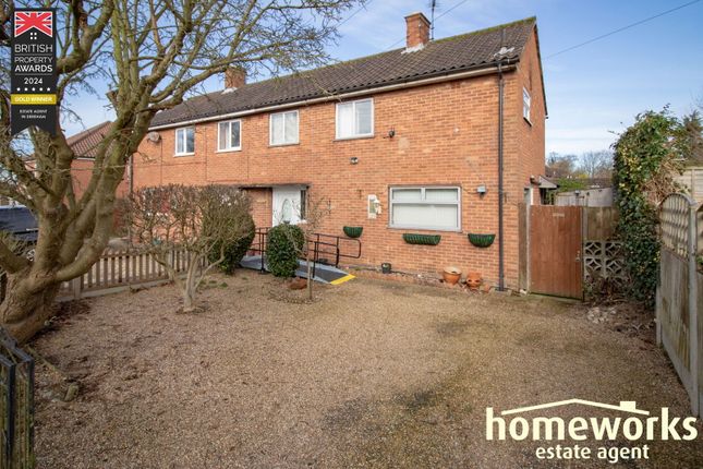 3 bedroom semi-detached house for sale
