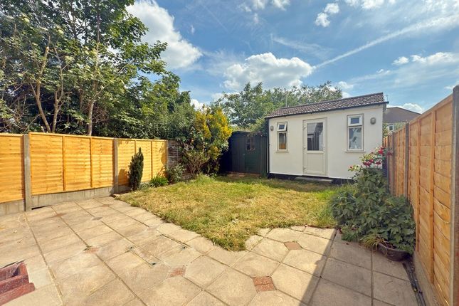 Priory Road, TW3 3 bed end of terrace house for sale